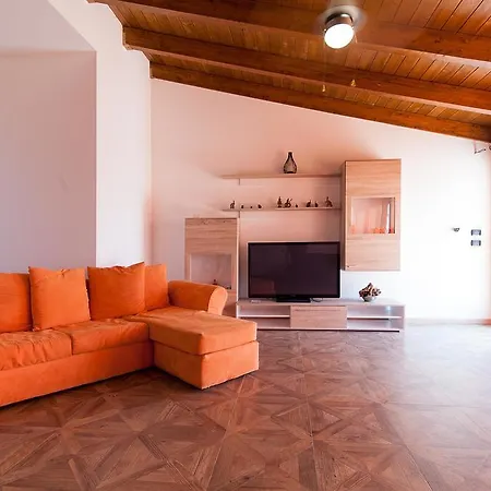 Micca Chalet *